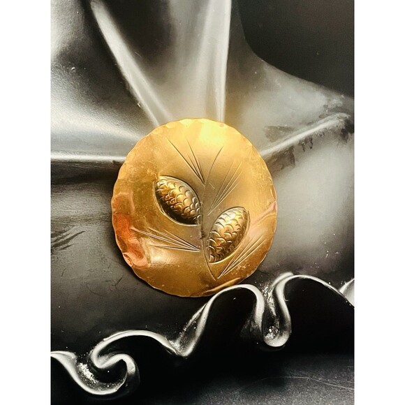 Vintage Stuart Nye Hand Wrought Copper Pine Cone Brooch Made In Asheville NC - Picture 3 of 7